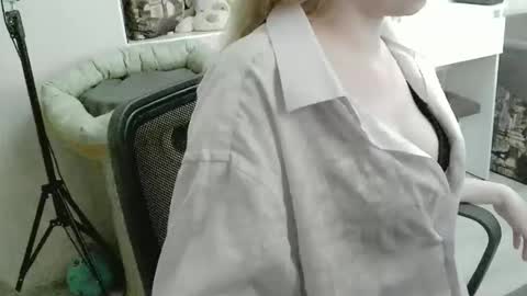 xMilagrosxs online show from March 25, 2026, 1:39 pm