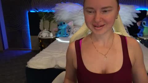 Snapshot of xo_monica chatting on October 18, 2025, 12:17 pm Monica online show from October 18, 2025, 12:17 pm