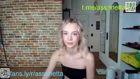Snapshot of xoanetta chatting on September 16, 2025, 7:31 am Assnnettablondie online show from September 16, 2025, 7:31 am