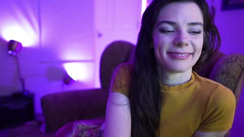 Bella Bondai online show from January 7, 2025, 5:01 am