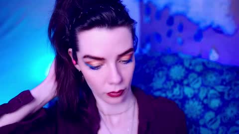 Bella Bondai online show from September 19, 2025, 7:21 am