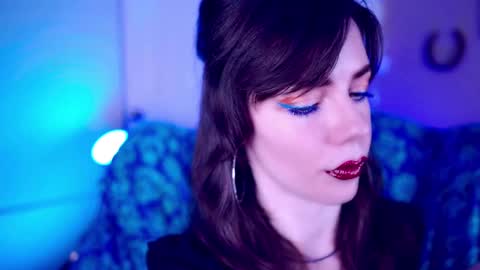 Bella Bondai online show from November 20, 2025, 4:34 am