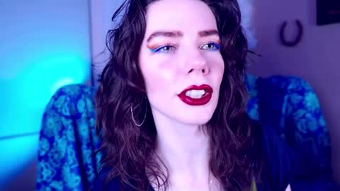 Bella Bondai online show from February 11, 2026, 3:33 am