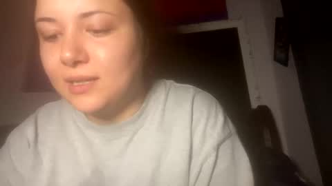 Snapshot of xocrybaby chatting on December 7, 2024, 6:48 pm xocrybaby online show from December 7, 2024, 6:48 pm