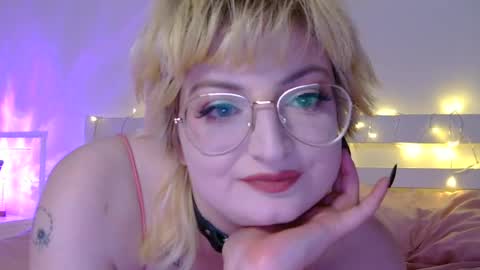 Starlette online show from June 25, 2026, 11:53 pm