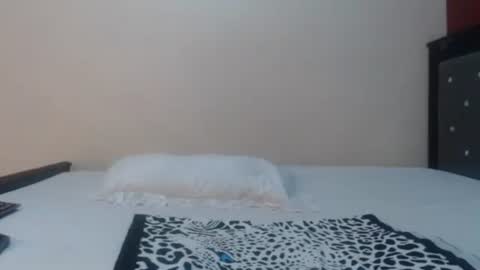 Xoe online show from March 16, 2026, 4:51 am