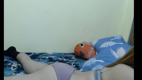 Snapshot of xsexyhotmomma69x chatting on March 10, 2025, 3:20 pm merayel online show from March 10, 2025, 3:20 pm