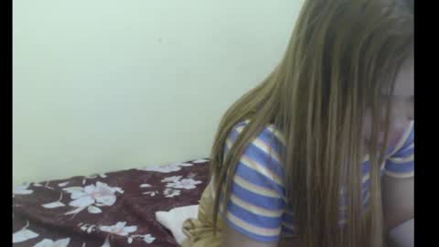 Snapshot of xsexyhotmomma69x chatting on September 26, 2025, 3:38 pm merayel online show from September 26, 2025, 3:38 pm