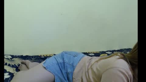 Snapshot of xsexyhotmomma69x chatting on October 21, 2025, 5:30 am merayel online show from October 21, 2025, 5:30 am