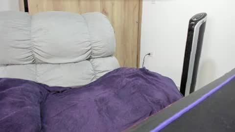 Hellen Sofia instagram hellen5546 online show from April 2, 2026, 1:42 pm