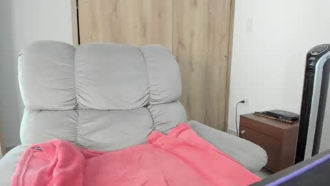 Hellen Sofia instagram hellen5546 online show from May 11, 2026, 7:22 pm