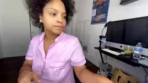 xStarGazingx online show from October 10, 2025, 7:13 pm