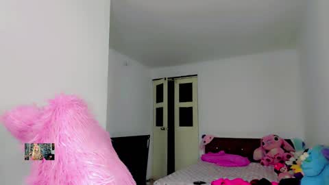 Femboy Exotic online show from February 6, 2025, 7:56 am