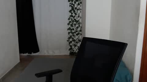 xtranherr online show from December 20, 2024, 3:03 am