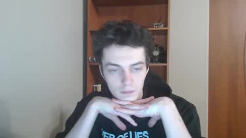 traqqq online show from November 20, 2025, 7:13 pm