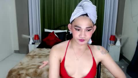 Snapshot of xtspetitehugecock chatting on April 10, 2026, 5:23 am xtspetitehugecock online show from April 10, 2026, 5:23 am