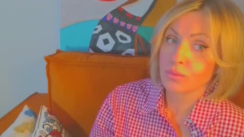 Snapshot of xvaleriax0 chatting on February 25, 2026, 4:49 pm xvaleriax0 online show from February 25, 2026, 4:49 pm