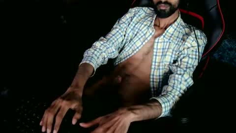 Snapshot of xwuvzyew chatting on December 8, 2024, 4:35 am x online show from December 8, 2024, 4:35 am