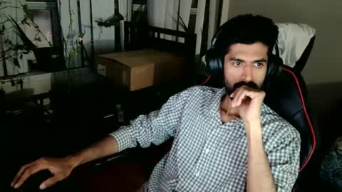 Snapshot of xwuvzyew chatting on December 14, 2024, 10:50 pm x online show from December 14, 2024, 10:50 pm