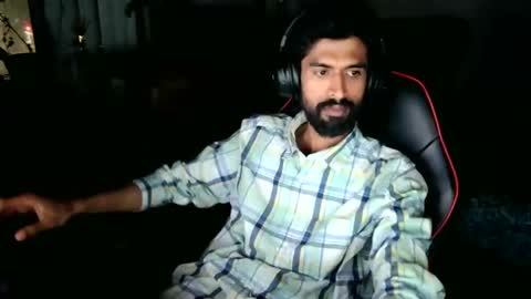 Snapshot of xwuvzyew chatting on December 16, 2024, 2:15 am x online show from December 16, 2024, 2:15 am