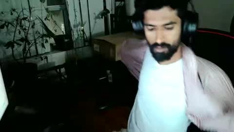 Snapshot of xwuvzyew chatting on December 17, 2024, 4:56 am x online show from December 17, 2024, 4:56 am