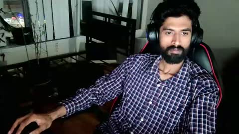 Snapshot of xwuvzyew chatting on December 26, 2024, 11:03 pm x online show from December 26, 2024, 11:03 pm