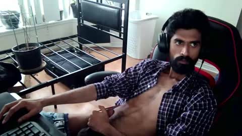 Snapshot of xwuvzyew chatting on December 27, 2024, 6:42 pm x online show from December 27, 2024, 6:42 pm