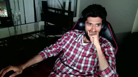 Snapshot of xwuvzyew chatting on December 28, 2024, 4:41 am x online show from December 28, 2024, 4:41 am