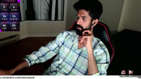 Snapshot of xwuvzyew chatting on December 30, 2024, 2:09 am x online show from December 30, 2024, 2:09 am