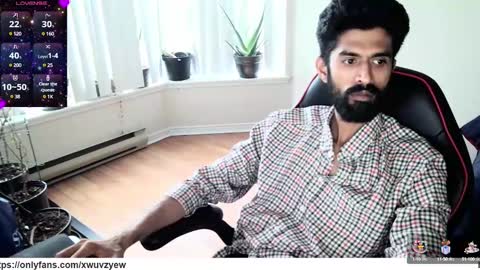 Snapshot of xwuvzyew chatting on December 30, 2024, 8:25 pm x online show from December 30, 2024, 8:25 pm