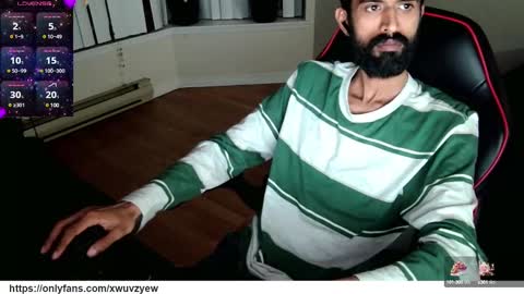 Snapshot of xwuvzyew chatting on January 2, 2025, 1:38 am x online show from January 2, 2025, 1:38 am