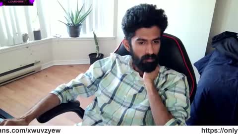 Snapshot of xwuvzyew chatting on January 9, 2025, 3:34 pm x online show from January 9, 2025, 3:34 pm