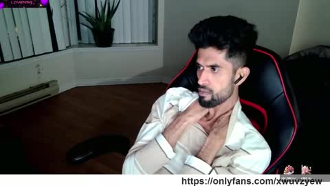 Snapshot of xwuvzyew chatting on January 20, 2025, 5:04 am x online show from January 20, 2025, 5:04 am