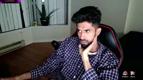 Snapshot of xwuvzyew chatting on January 22, 2025, 5:05 am x online show from January 22, 2025, 5:05 am