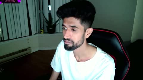 Snapshot of xwuvzyew chatting on January 22, 2025, 8:07 am x online show from January 22, 2025, 8:07 am