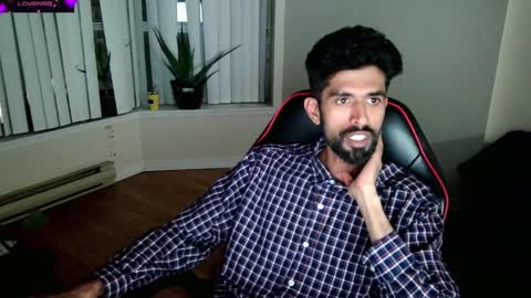 Snapshot of xwuvzyew chatting on January 29, 2025, 5:51 am x online show from January 29, 2025, 5:51 am