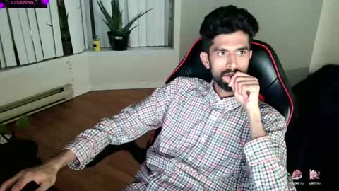 Snapshot of xwuvzyew chatting on January 30, 2025, 5:09 am x online show from January 30, 2025, 5:09 am