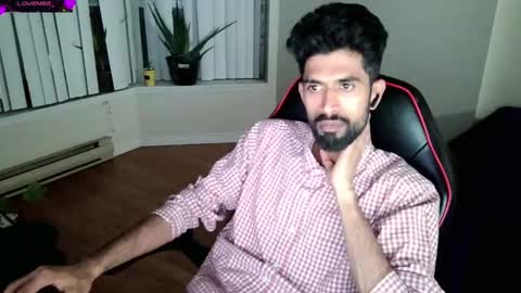 Snapshot of xwuvzyew chatting on January 31, 2025, 5:09 am x online show from January 31, 2025, 5:09 am