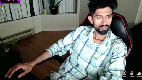 Snapshot of xwuvzyew chatting on February 2, 2025, 3:43 am x online show from February 2, 2025, 3:43 am