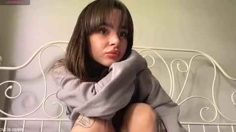 Lily online show from May 18, 2026, 11:49 am