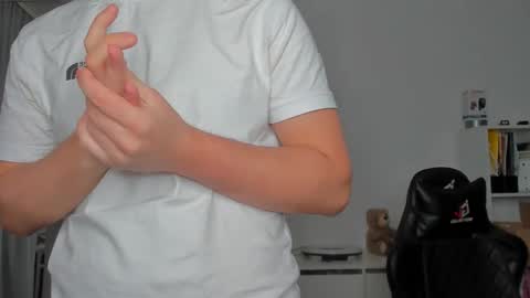 raul online show from November 26, 2025, 9:49 pm