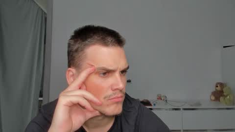 raul online show from December 4, 2025, 9:07 am