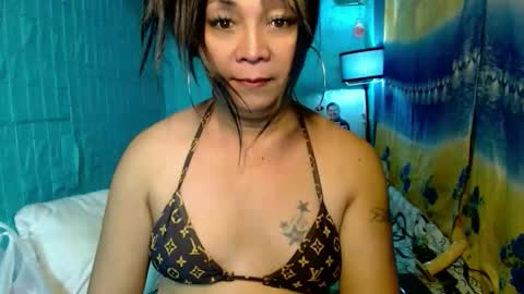 xxaprillovexx online show from March 18, 2026, 10:18 am