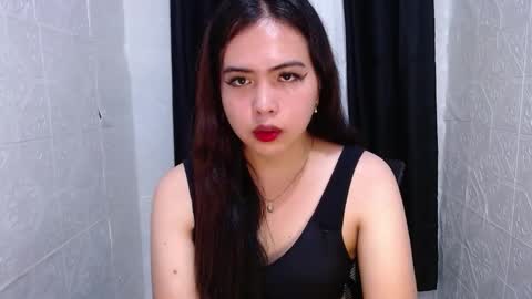 Snapshot of xxhotsexydivinexx chatting on March 9, 2025, 3:01 am divine online show from March 9, 2025, 3:01 am