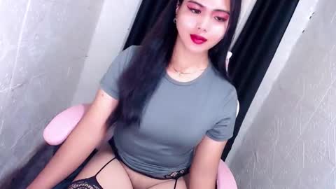 Snapshot of xxhotsexydivinexx chatting on September 27, 2025, 9:09 pm divine online show from September 27, 2025, 9:09 pm