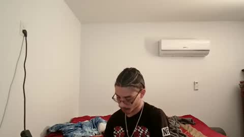 Snapshot of xxjasoneecxx chatting on January 12, 2025, 10:23 am XxJasoneecxX online show from January 12, 2025, 10:23 am
