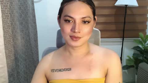 Snapshot of xxjulielovesyouxx chatting on January 25, 2025, 1:41 pm July online show from January 25, 2025, 1:41 pm