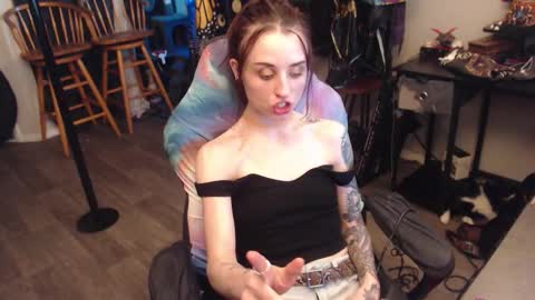 Lilith online show from October 24, 2025, 3:25 am