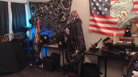 Lilith online show from November 18, 2025, 3:23 am