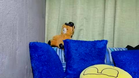 xxloveheart online show from March 15, 2026, 8:37 pm